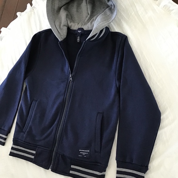 NWOT Boys GAP Hoodie - Picture 2 of 10